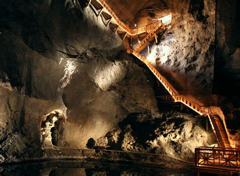 Соляная шахта Величка.Что посмотреть.