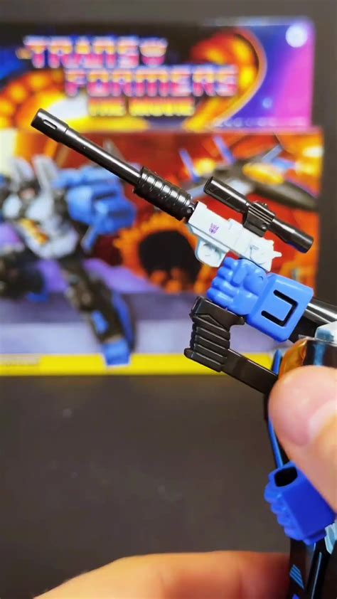 Transformers Retro The Transformers The Movie Skywarp In Hand Images