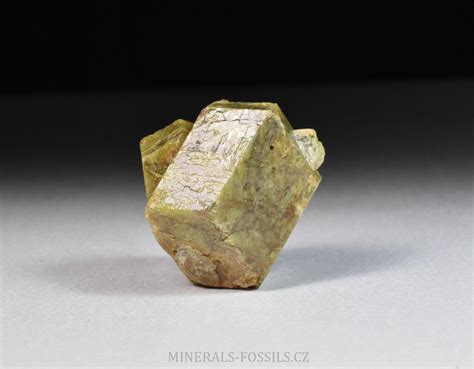 Grossulár | minerals-fossils.cz