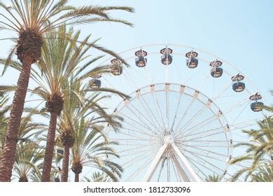 29 Irvine Spectrum Ferris Wheel Images, Stock Photos & Vectors ...