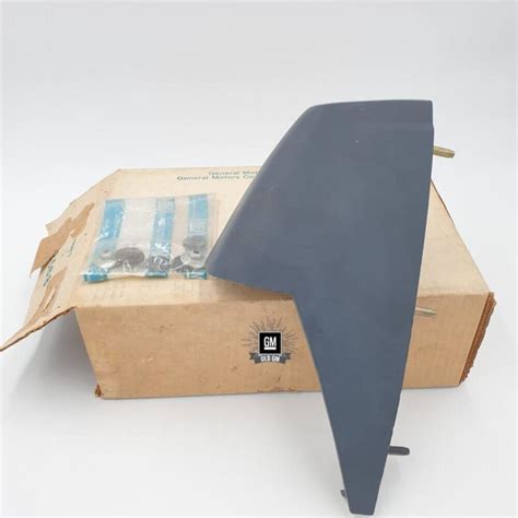 Nos Gm 78 Malibu Rh Quarter Panel Extension Old Gm