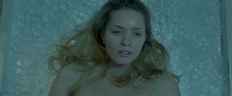 Naked Paulina Galazka In The Lure