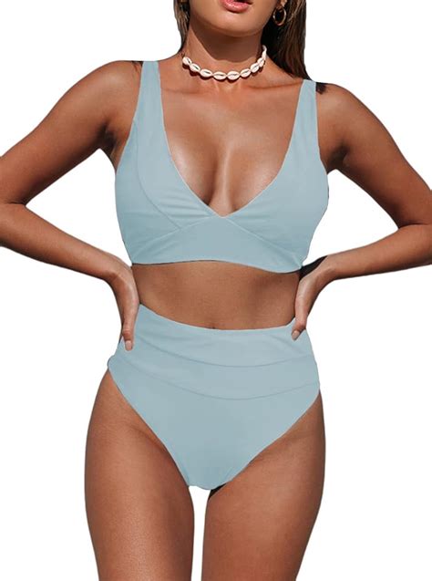 8 Hot Sexy July Dominguez Bikini Pics