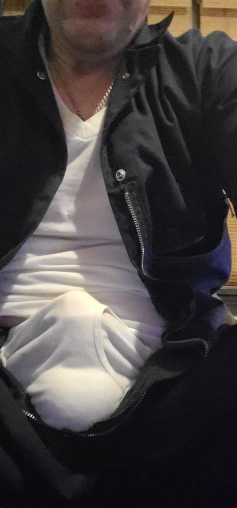 Any Horny Dudes That Want To Show Off Their Meth Boner With Me On Kik Corleygray Scrolller