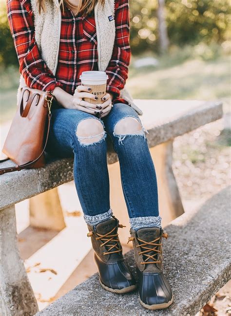 Saltwater Duck Boots Livvyland Austin Fashion And Style Blogger