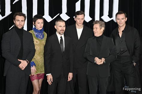 Emma Corrin Shows Off Her Nude Tits At The Nosferatu Premiere In Berlin Fappening