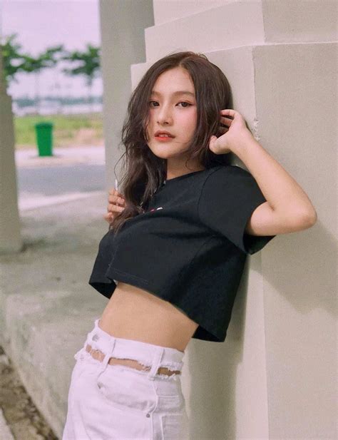 Chi M Ng Ng Nhan S C Ng M L M C A Hot Girl K Khi N Netizen Tan