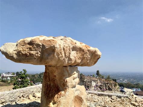 Tebing Breksi Jogja Pesona Batuan Yang Mempesona