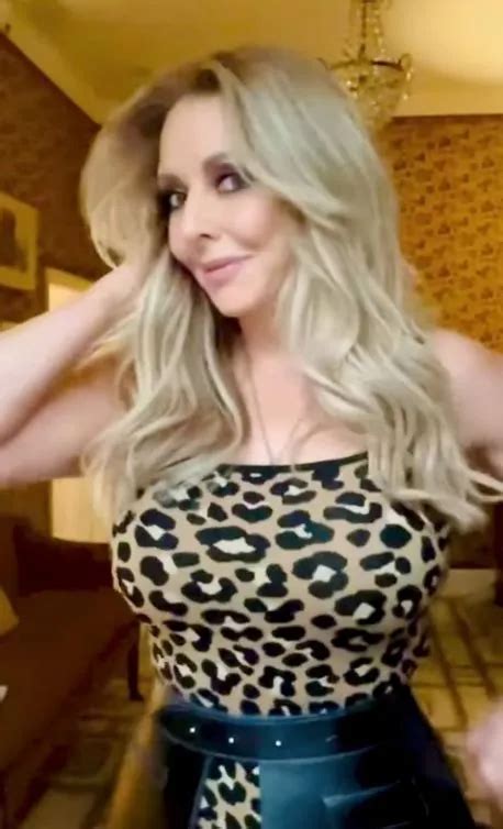 Hottest Milf Carol Vorderman Arches Back In Clingy Dress As Fans Left Sweating Daily Star