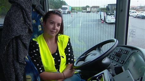 Emploi Des Chauffeurs De Bus En Formation Poitiers Youtube