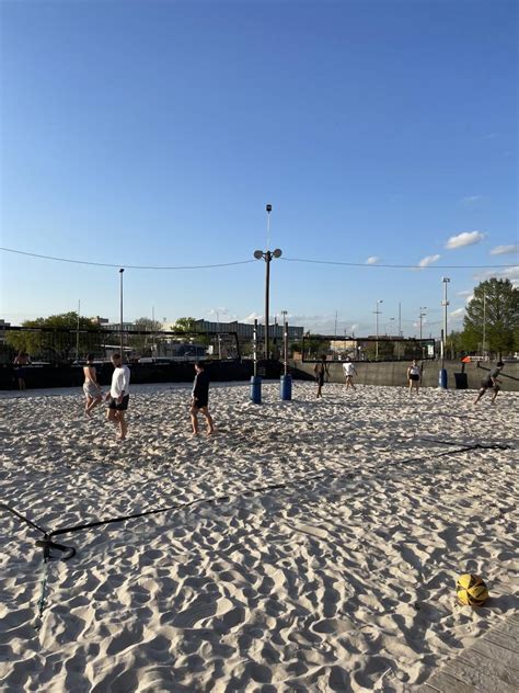 Where To Play Outdoor And Indoor Volleyball In Dallas