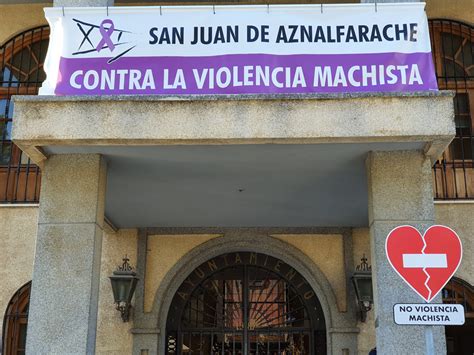 El Pleno aprueba una moción que rechaza todas las formas de violencia