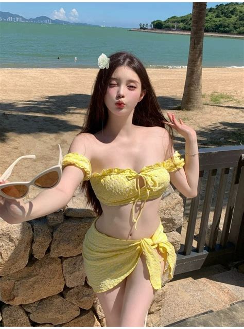 Swimsuit Female Sexy Sweet Floral Bikini Three Piece Swimsuit Vacation Travel Korean Version Ins