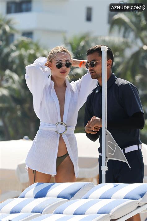 Kimberley Garner Sexy Spotted At The Beach Showing Off Her Hot Nipples In Miami Aznude