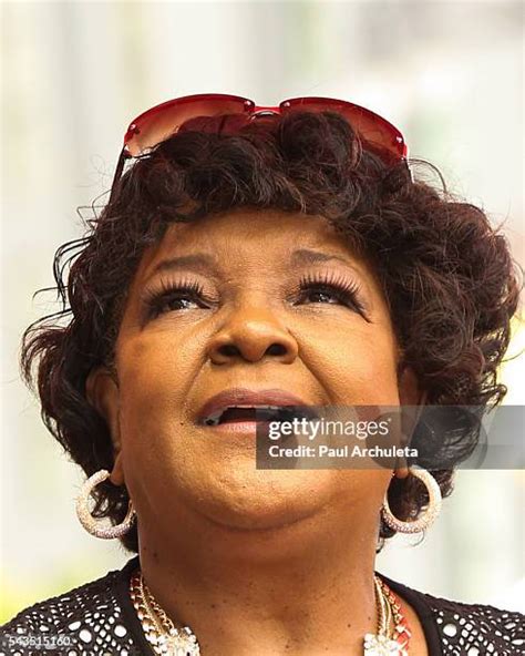 Shirley Caesar Honored With Star On The Hollywood Walk Of Fame Photos And Premium High Res