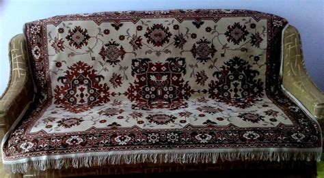 Ковровые накидки на диван и кресла - 65 фото