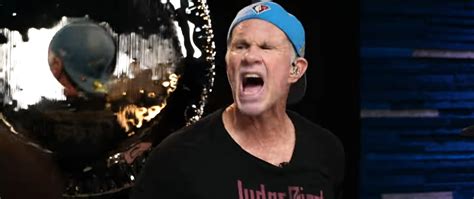 Watch Red Hot Chili Peppers Chad Smith Playthrough His Loud Rocks Collaboration With Tom