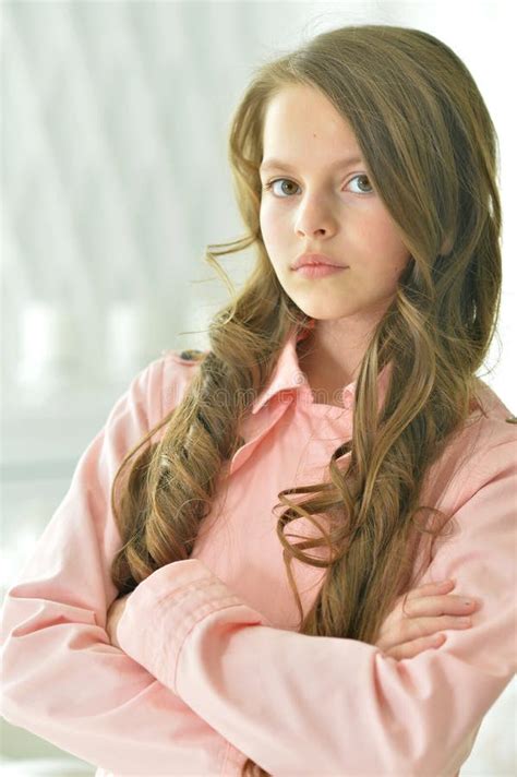 Sexy tiener in lingerie stock afbeelding Image of één