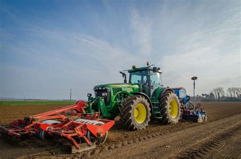 John Deere 8320: Specs, Engine, Transmission, Dimensions