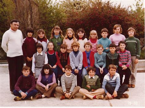 Photo De Classe Cm De Ecole Mairie Tivoli Crouy Copains D Avant