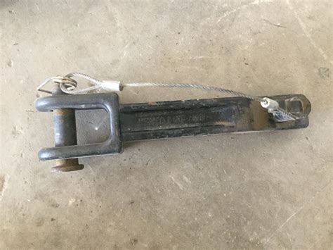 A20 6014 Kenworth W900L Tow Hook For Sale