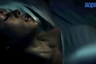 Hot Latex Bed Commercial BlumpkinTube