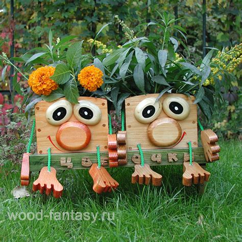 Кашпо из дерева фото и украшения для сада