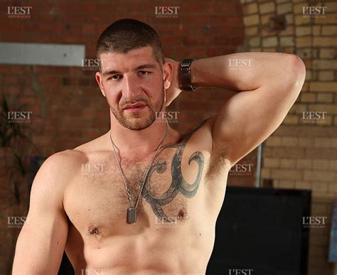 Insolite Toul une star du porno gay est née appelez le Jeff Stronger