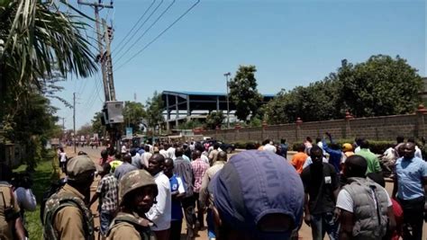 Maandamano 1 Shot Dead In Kisumu As Police Engage Protesters In