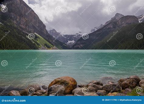 Amazing Mountain Landscape Lake Louise Rocky Mountains Banff