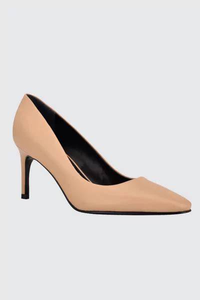 Capsule Collection Essentials Edit 01 Nude Pumps