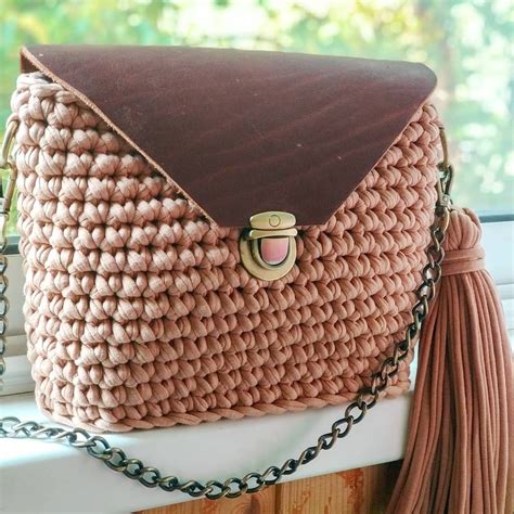 Вязаная сумочка | Purse patterns, Crochet handbags, Crochet purses