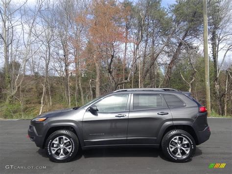 Granite Crystal Metallic Jeep Cherokee Trailhawk X