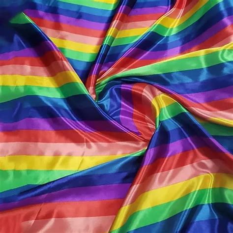 Bandeira Do Orgulho Gay Lgbtqia Arco Íris x cm Cetim Parcelamento sem juros