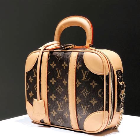 China Boosts Louis Vuitton Sales - PurseBop