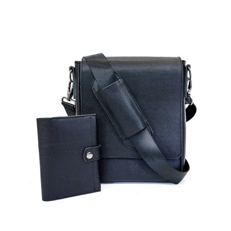 Сумка мужская черная Bags, Fashion, Handbags, Moda, Fashion Styles ...