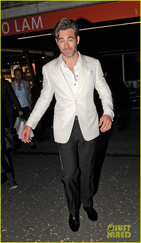 Chris Pine On Gay Character In Cbs Star Trek It S About F Ing Time Photo Chris