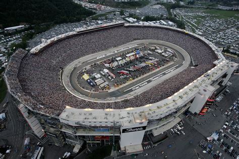 bristol motor speedway autopedia fandom powered  wikia
