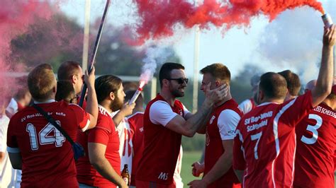 Rot Wei Schee El Ist Zur Ck In Der Fu Ball Kreisliga