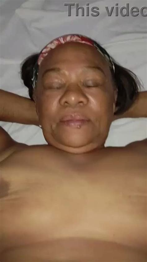 Tenir Une Bite Dans Son Cul Pendant Un Rapport Anal Cnn Amador