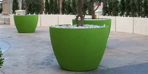 Deepstream Designs Inc Fiberglass Garden Planters Wilshire Landscape Architect