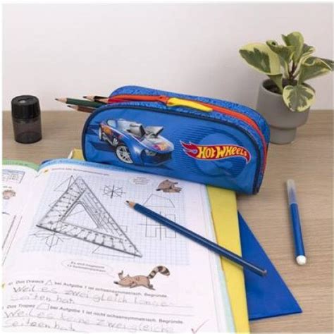 Моливник за момчета Undercover модел Hot Wheels Многоцветен eMAG bg