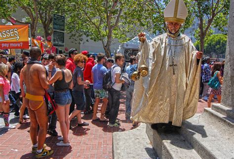 ARBOL FOTOGRAFICO SALVENSE USTEDES MISMOS ORGULLO GAY SAN FRANCISCO CA