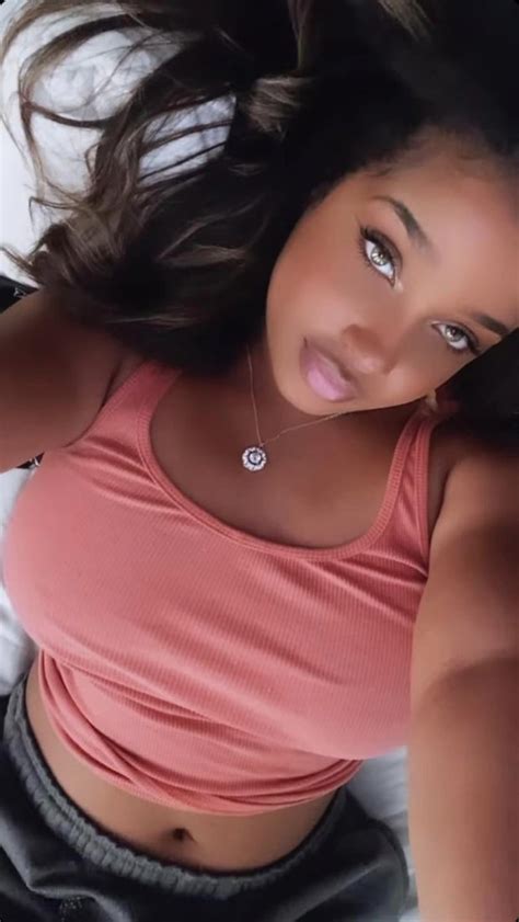 Corie Rayvon Selfie Cufo510