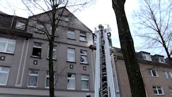 Anc Newswire De Essen Feuerwehreinsatz Mit Tierrettung Bei Brand In