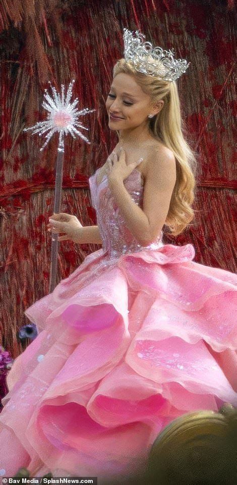 Ariana Grande Is Seen As Glinda The Good Witch For First Time Glinda