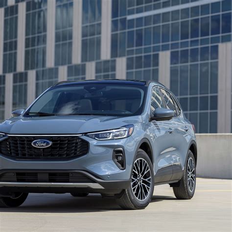 2026 Lexus RX Plug-In Hybrid Just Got Cheaper—How It Compares To BMW