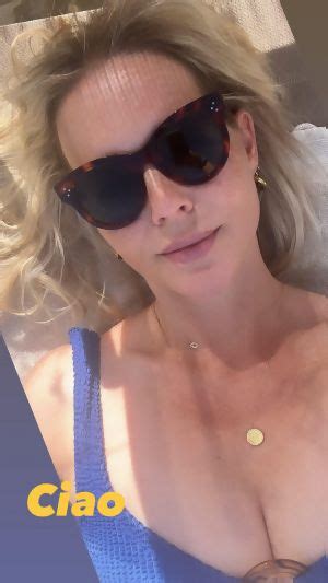 Nakedgirls Exposed Chantal Janzen Bikini Zonder Tekst