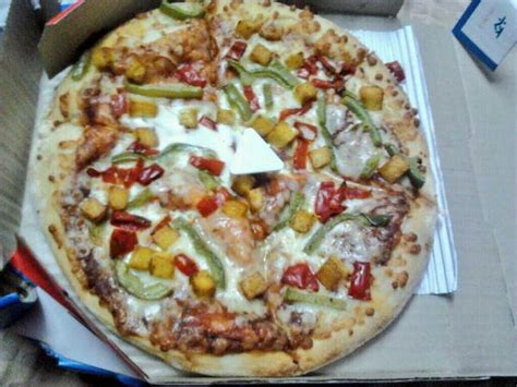 Dominos Cheese Burst Pizza Peppy Paneer