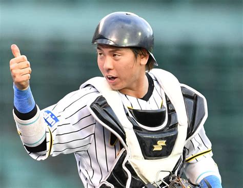 阪神梅野が球団捕手史上初の3年連続／gグラブ賞 プロ野球写真ニュース 日刊スポーツ